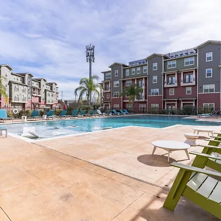 East Dt Houston Getaway Near Parks And Restaurants Apartamento